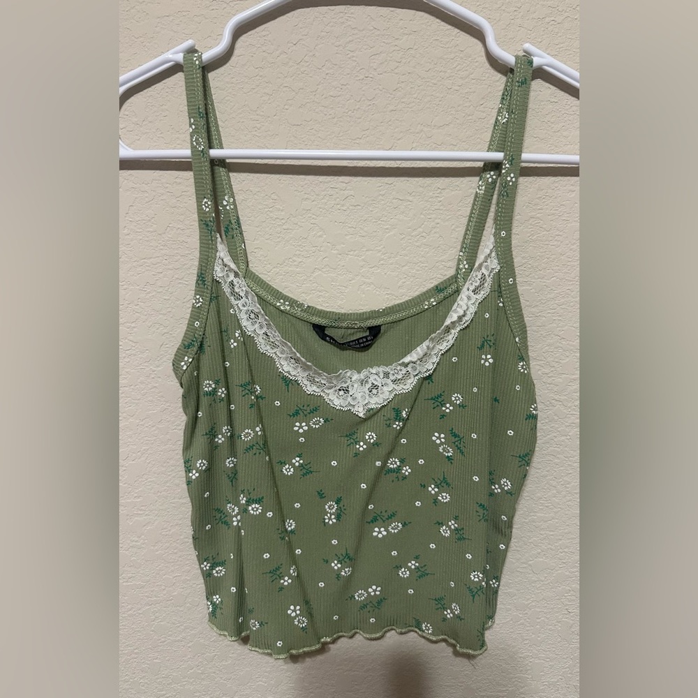- Cute & comfy, Shein cropped tank top, size: S